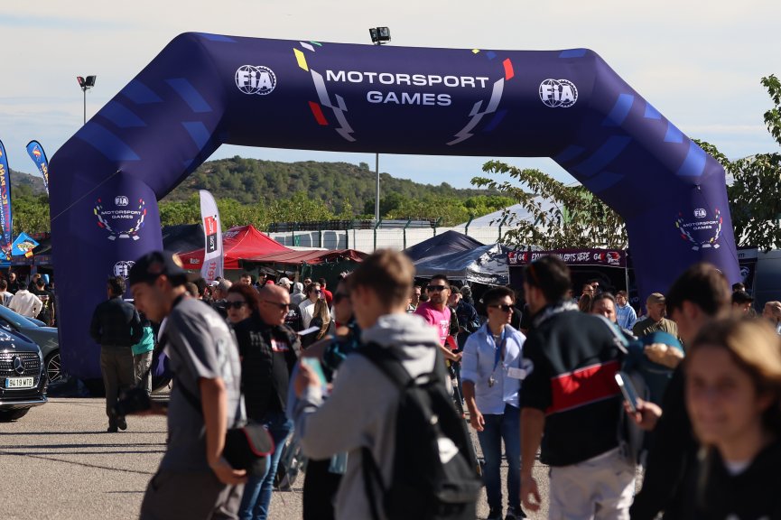 FIA Motorsport Games - fans
