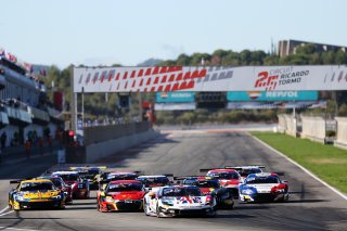 Start of the GT Qualifying Race #93 - UK - James Cottingham  Christopher Froggatt - GT leads
 | SRO / JEP